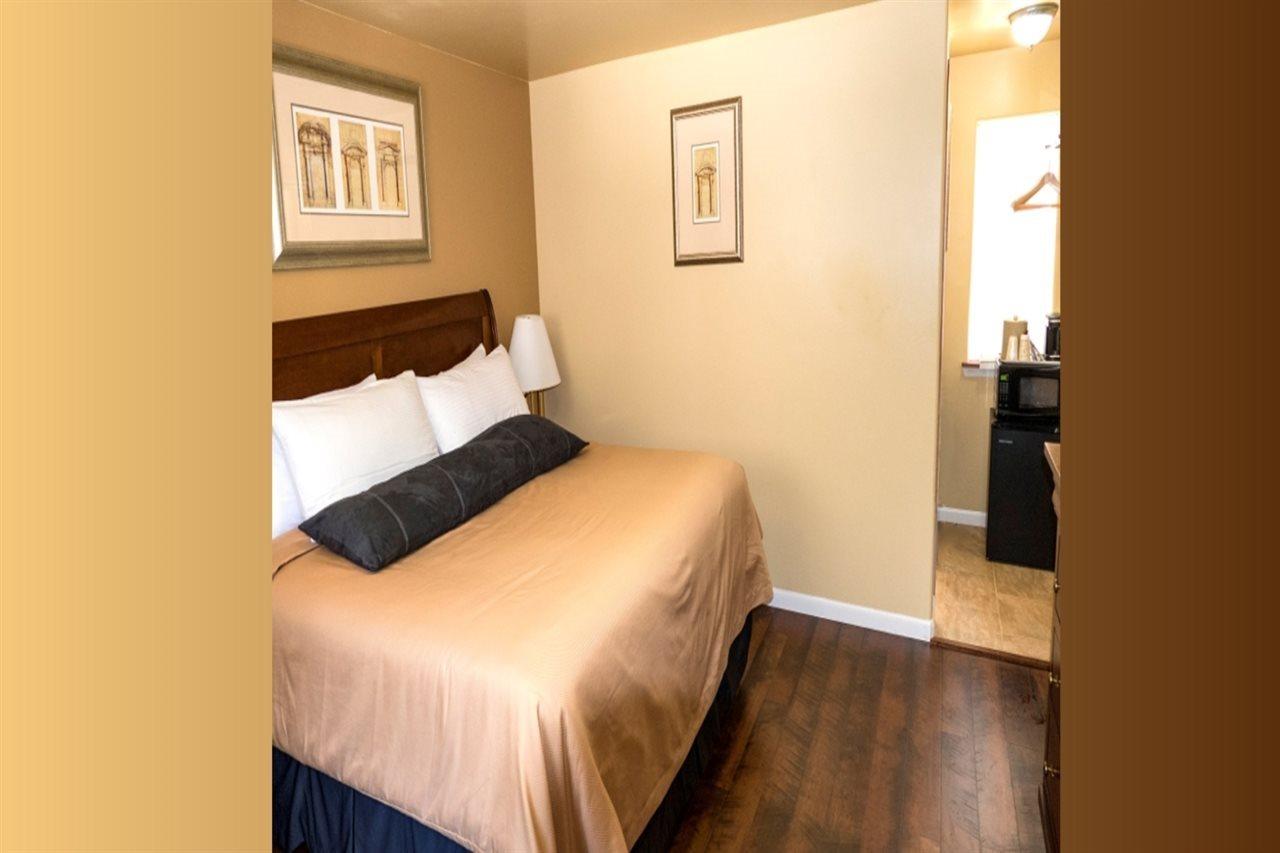 אוראיי Abram Inn & Suites מראה חיצוני תמונה