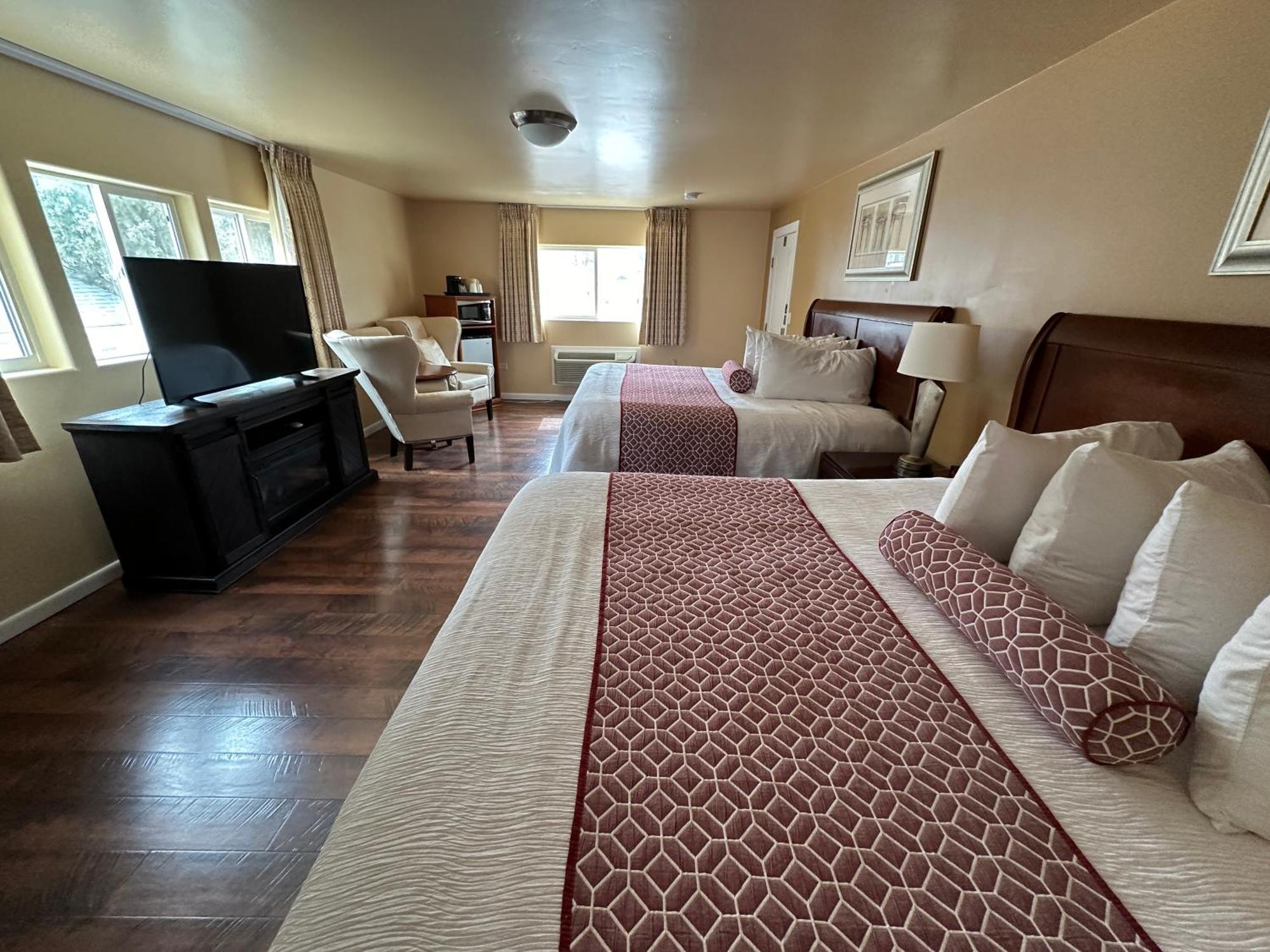 אוראיי Abram Inn & Suites מראה חיצוני תמונה